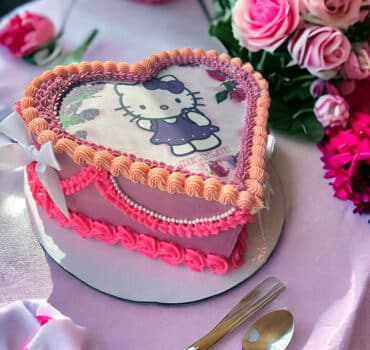 Hello Kitty heart cake